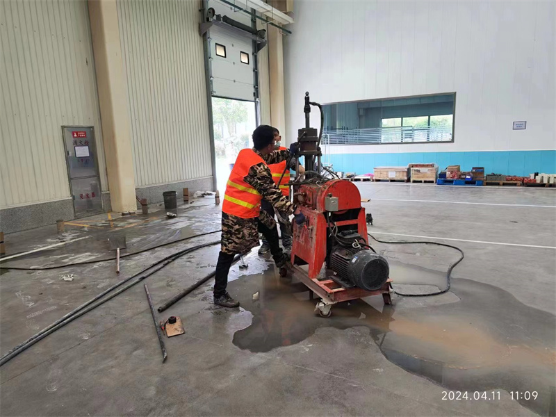 应县厂房地面下沉塌陷注浆加固施工